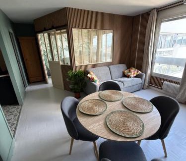 Quartier Vieux Marche-Cathedrale Apartment | Côté Seine
