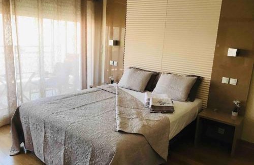 Villeneuve Loubet Beach Apartment | Côte d'Azur joli studio 50m plage, climatisation , parking.