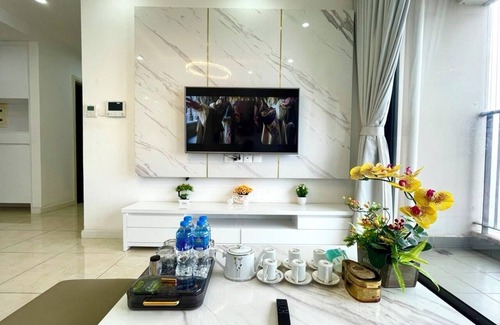 Trung Hoa Nhan Chinh Apartment | Căn hộ 2 phòng ngủ, 2 phòng tắm sang trọng - Vinhomes D'Capitale