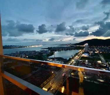 Ha Long Apartment | Căn hộ khách sạn Icon40
