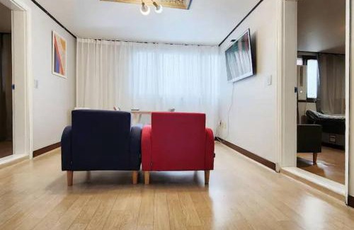 Yeonnam-dong Apartment | C-3 White Linen House