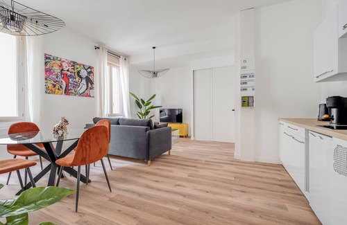 Saint-Etienne Apartment | C&C Le POP, Central Spacious and Modern