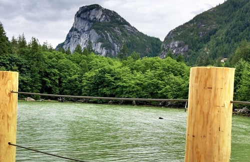 Squamish Cabin | C-Can (Tiny House) on the water. Its all about the view! Free Sup’s and Canoe:)