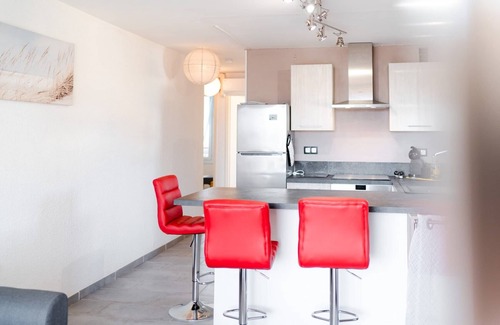 Port Rive Gauche Apartment | C D36 Renovated 2 bedroom flat with air conditioned GRUISSAN