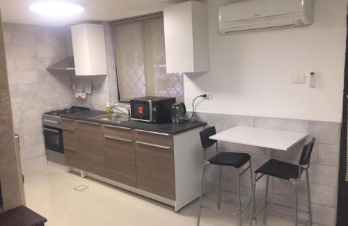 Suwailih Apartment | ‘C’ DAZZLING MODERN 2 BDRM APT IN KHALDA Free WIFI