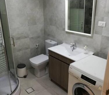 Suwailih Apartment | ‘C’ DAZZLING MODERN 2 BDRM APT IN KHALDA Free WIFI