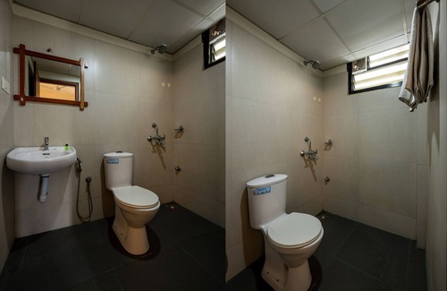 Kaloor Hotel | C J Grande Business Hotel