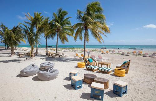 Coromandel Hotel | C Rodrigues Mourouk