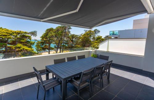 Cowes Apartment | C-Scape Penthouse - Cowes beach front