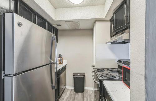 Bedford Apartment | C Springs 614 I Spacious 1 Bed 1 Bath