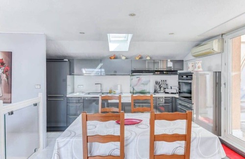 Cannes La Bocca Apartment | C009 - Duplex avec vue Mer et Piscine