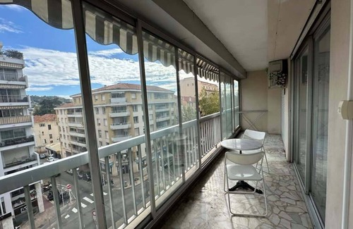 Carnot Apartment | C062 Appart fonctionne Proche du centre Cannes