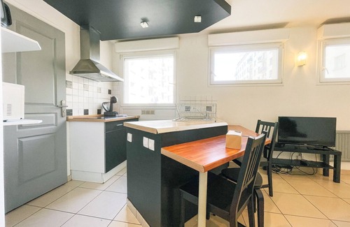 Quartier Chorier-Berriat Apartment | #C2 | The Vallier 🤹 | Vallier Libération | Tram, bus
