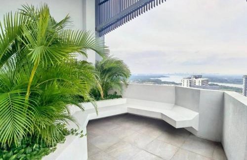 Nusajaya Apartment | C2108 Almas Suites Muji 100mbps Netflix By STAY