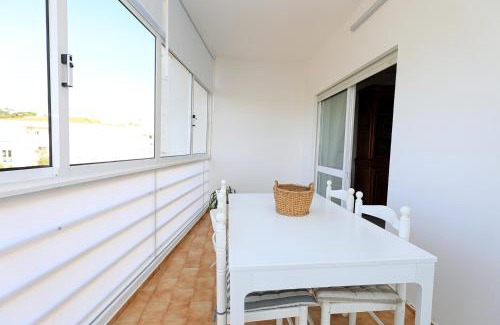 Ameijeira Apartment | C23 - Parkway Entrance Apartment in Lagos