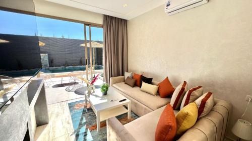 Aghouatim Villa | C3 Villa Prestige Atlas , Piscine Privée et Jardin Méditerranéen