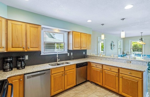 Ocean Hill House | C5058 Close to the Beach! Dogs Ok!Free Pool Heat March through May! Specials!