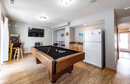 Ocean Sands House | C7460 Paws and Reflect. Private Pool, Hot Tub!