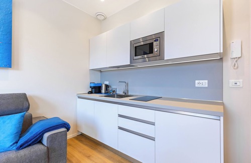 Asti Apartment | C8 Apartments: Azzurro Mare 01