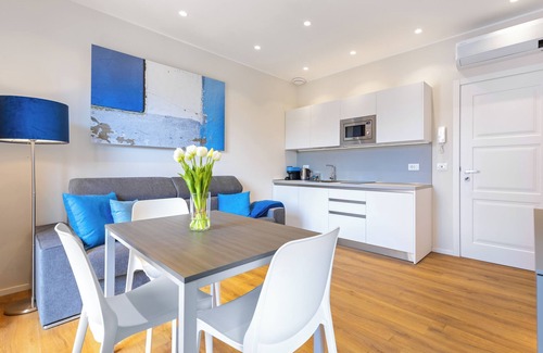 Asti Apartment | C8 Apartments: Azzurro Mare 01