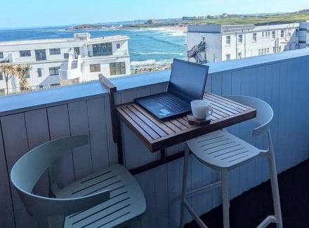 Newquay Apartment | C8 Bay Apartments - Fistral Beach View - Newquay