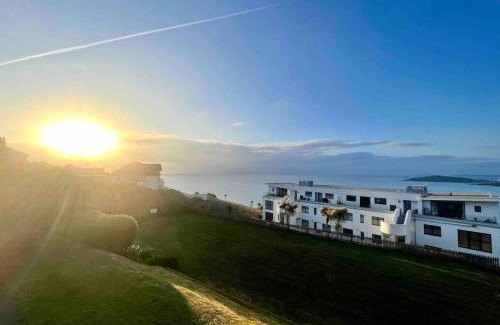 Newquay Apartment | C8 Bay Apartments - Fistral Beach View - Newquay