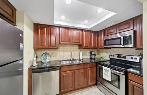 Siesta Key Condo | CA 205N Crescent Arms On Siesta! Beach front property. Fully equipped 2-bed/2-bath Florida