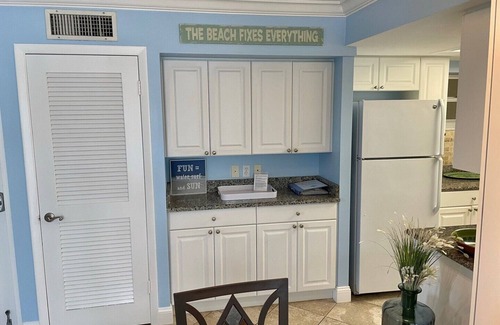 Siesta Key Condo | CA 705S Crescent Arms COZY, COMFORTABLE CONDO on the #1 beach Florida