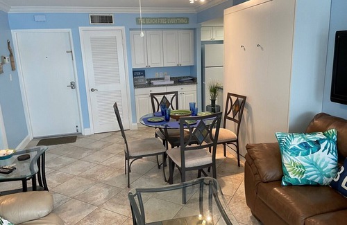 Siesta Key Condo | CA 705S Crescent Arms COZY, COMFORTABLE CONDO on the #1 beach Florida
