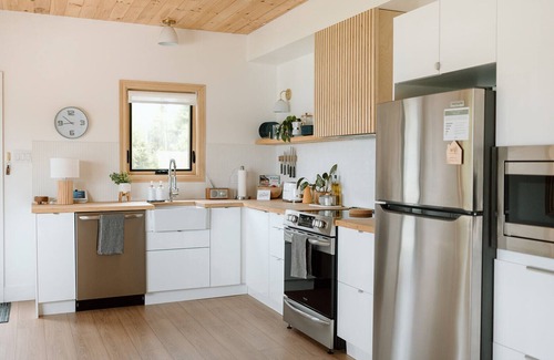 Salmon River Road House | Pine Cottage - HOT TUB |Kayaks | Swimming