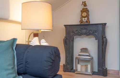 Roman Quarter Apartment | Ca' Claire by HAPPYHOSTORINO