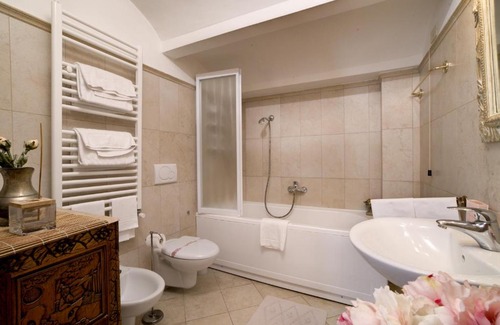 Santa Croce Bed & Breakfast | Ca' della Corte