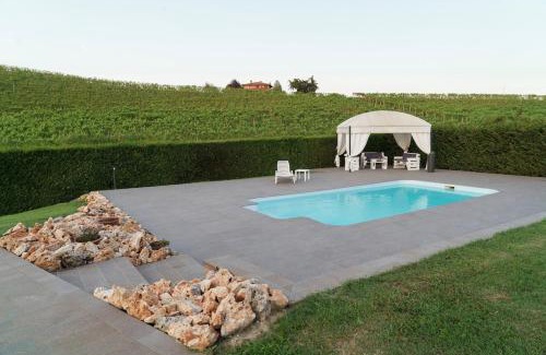 Castellinaldo Villa | Ca du Ji'uu, villa con piscina