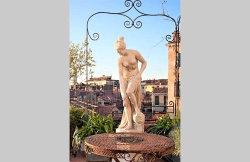 Castello Apartment | Ca' Erizzo dream apartment, spectacular views from the amazing terrace!