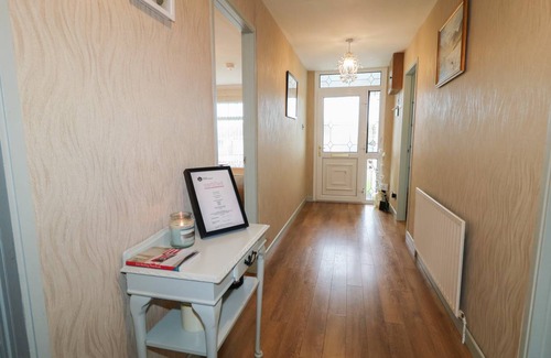 Portrush Cottage | Cabin ∙ 3 bedrooms ∙ 6 guests
