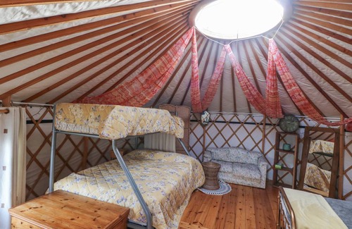 Pont-ar-gothi Cottage | Cabin ∙ 1 bedroom ∙ 5 guests