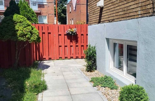 Nouveau-Rosemont Apartment | Charming apartment, with private parking