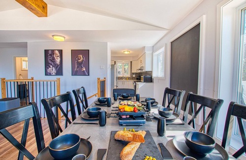Petite-Riviere-Saint-Francois Ski Chalet | La Petite Ourse | Cozy Getaway in Charlevoix | Spa & Fireplace