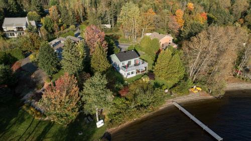 Lac-Etchemin Ski Chalet | SPA and Lake - Chalet le Relaxarium