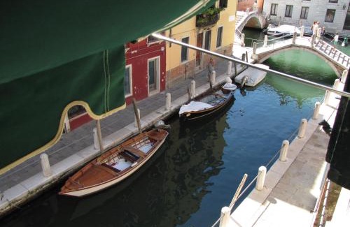 Dorsoduro Bed & Breakfast | Ca' San Trovaso - 6 Rooms
