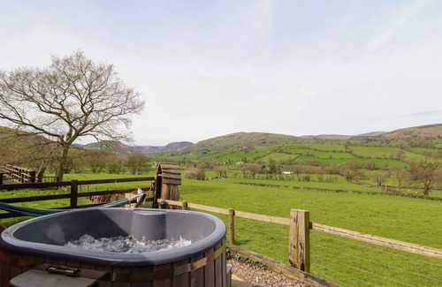 Oswestry Cottage | Cabin ∙ 1 bedroom ∙ 2 guests
