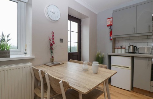 Nantgarw Cottage | Cabin ∙ 2 bedrooms ∙ 4 guests