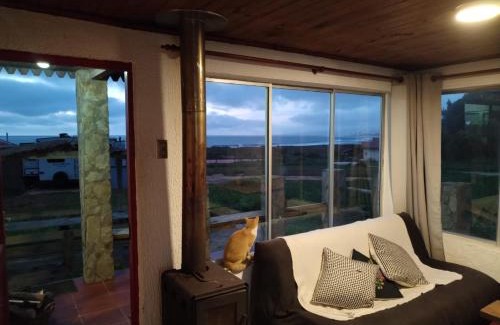 Pichilemu House | Cabaña a metros de la ola Punta de Lobos