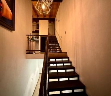Atemajac de Brizuela House | Cabaña Colorata Residencial
