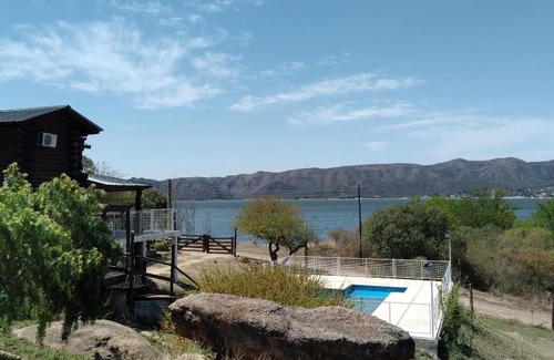 Yocsina House | Cabaña en Villa Carlos Paz Danza del sol