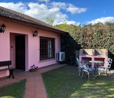 Chascomus Cabin | Cabaña El Solcito, con parque y pileta compartida