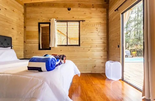 Guatape Cabin | Cabaña en Guatape 21 personas , jacuzzi, piscina, billar.