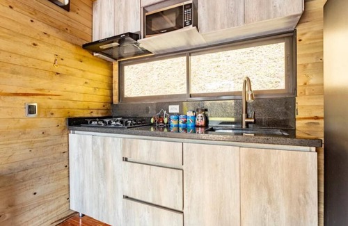 Guatape Cabin | Cabaña en Guatape 21 personas , jacuzzi, piscina, billar.