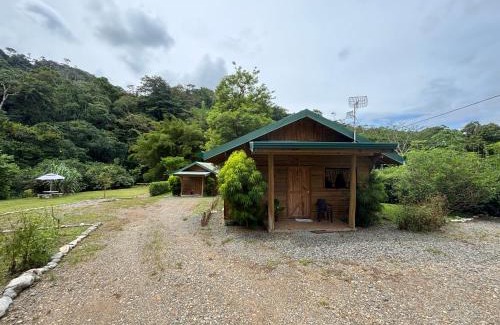 San Isidro de El General House | Cabaña Jacaranda #2, junto al río, Pérez Zeledon