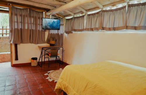 Banos del Inca House | Cabaña Kinti Q'umir Umiña en Kinti Wasi Hospedaje